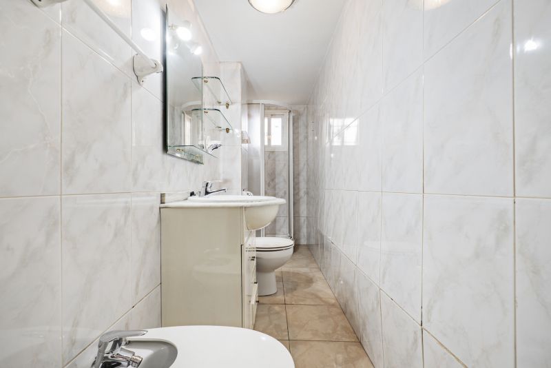 Bathroom Wall and Floor Tiles
